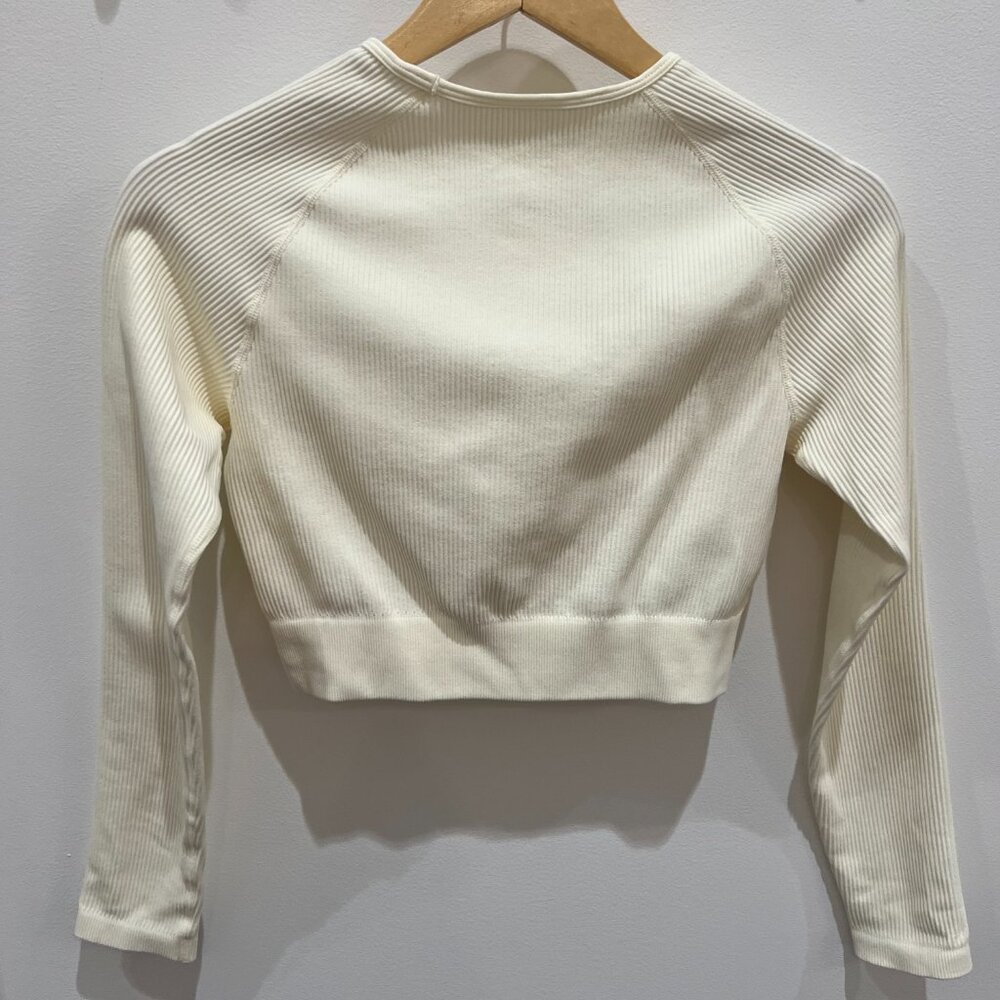 4 Piece Ribbed Ivory Amazon Workout Set | Women's Size M - Picture 4 of 11